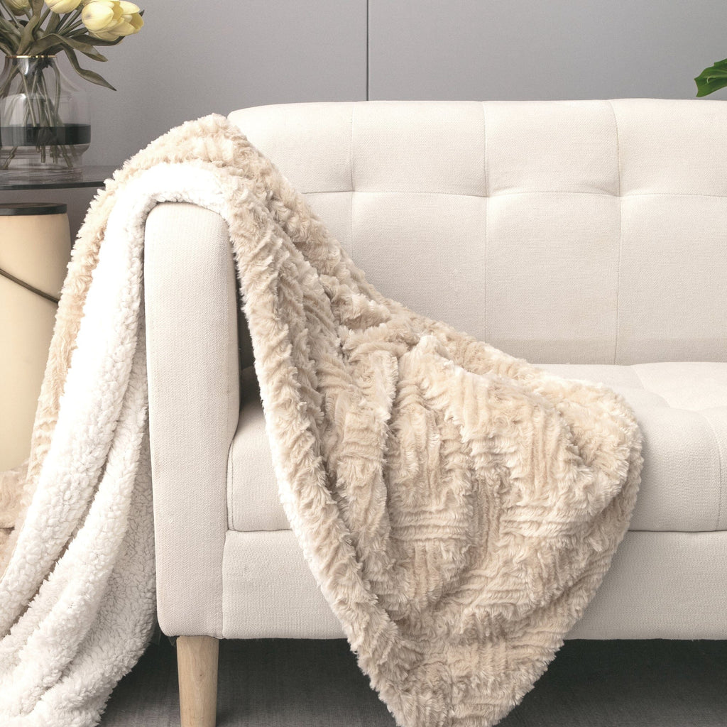 DaDalogy Bedding Champagne Ivory Faux Fur Throw Blanket